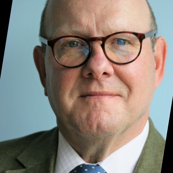 Stephan Follender Grossfeld headshot