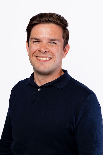 Thomas Follender Grossfeld headshot